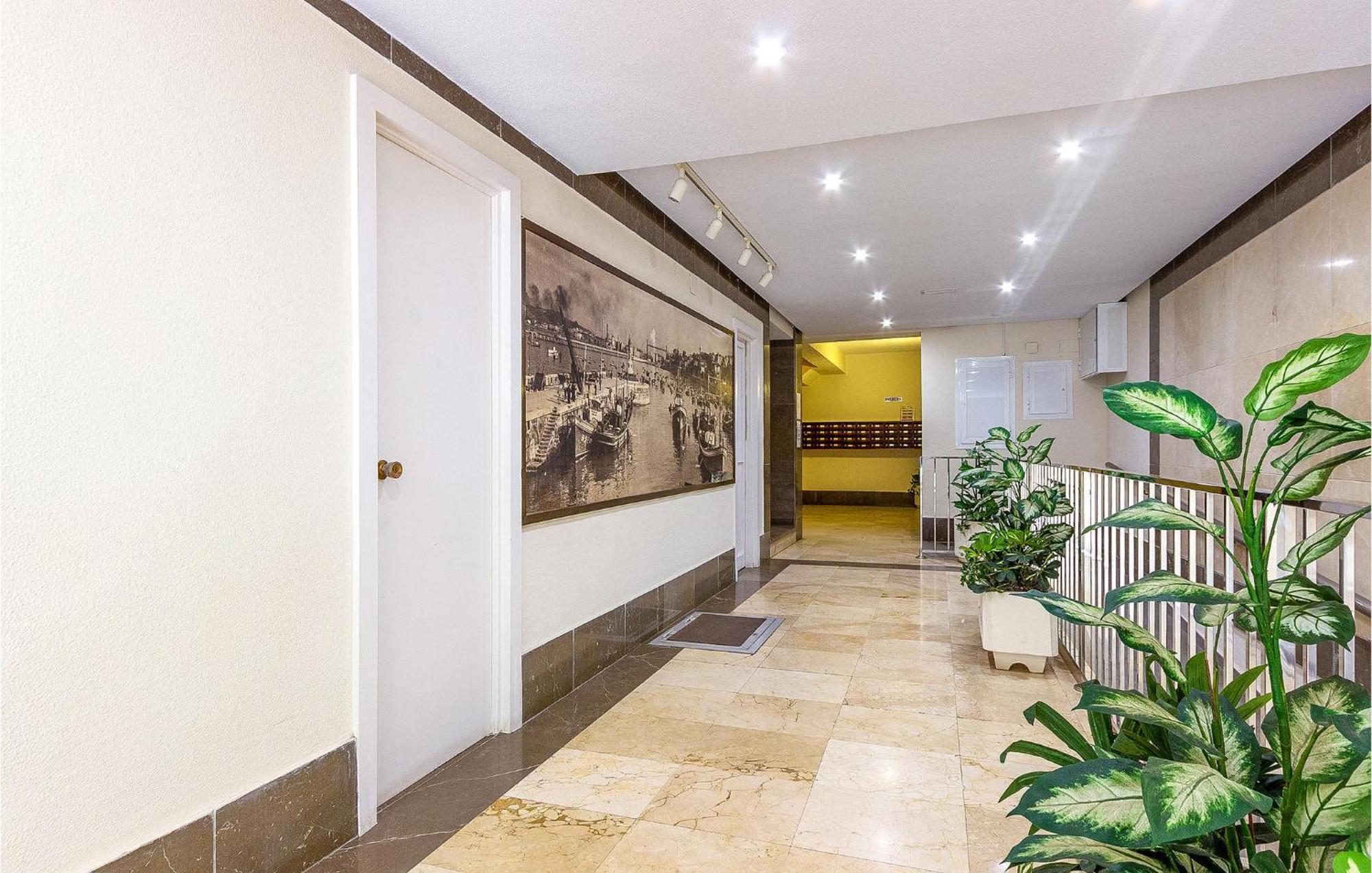 Lovely Apartment In Santa Pola With Kitchen Exterior photo