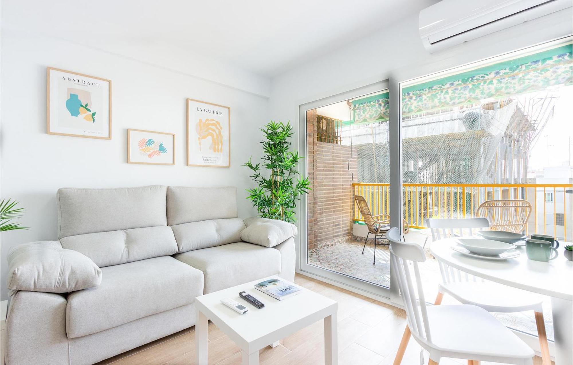 Lovely Apartment In Santa Pola With Kitchen Exterior photo