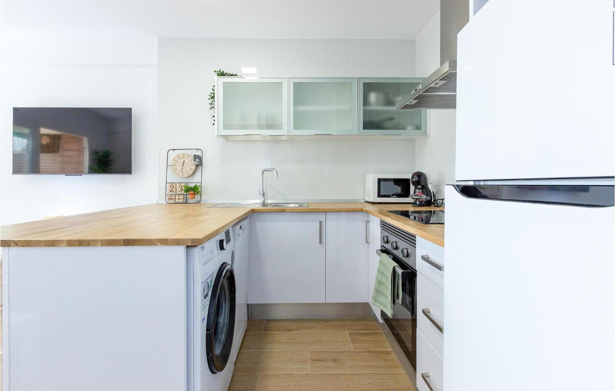 Lovely Apartment In Santa Pola With Kitchen Exterior photo