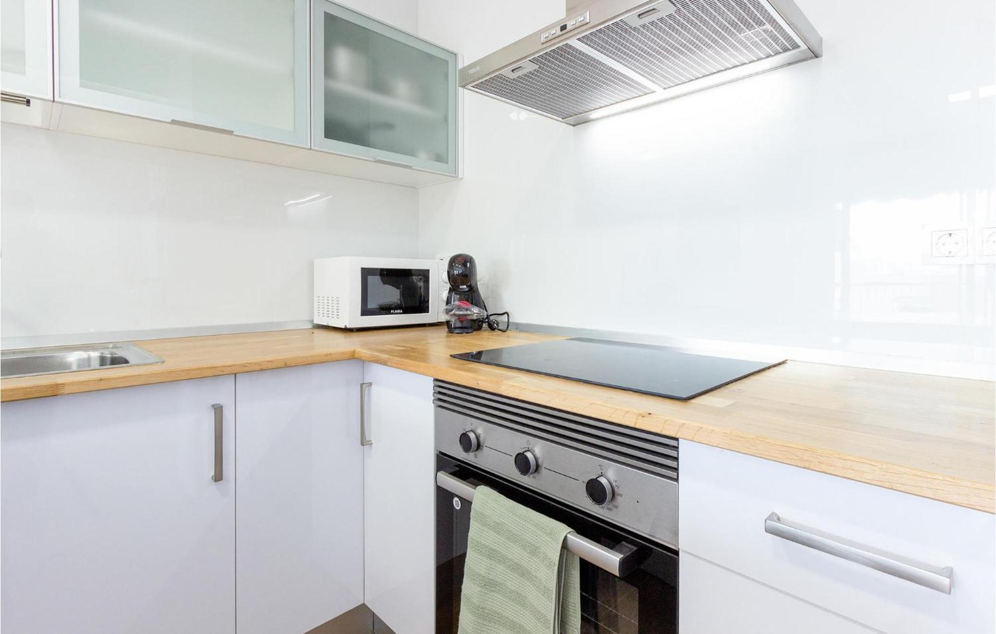 Lovely Apartment In Santa Pola With Kitchen Exterior photo