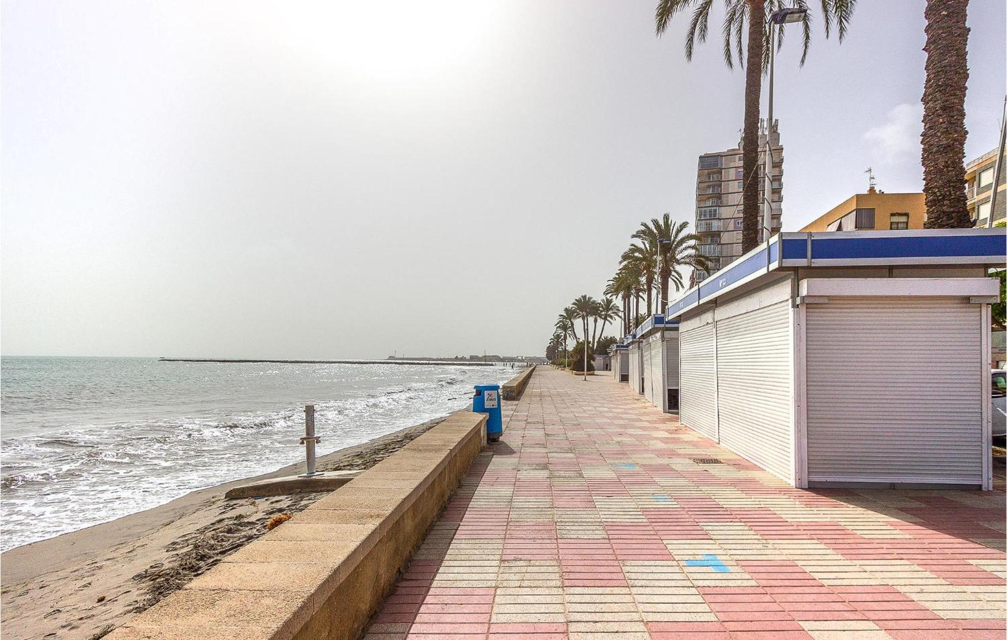 Lovely Apartment In Santa Pola With Kitchen Exterior photo